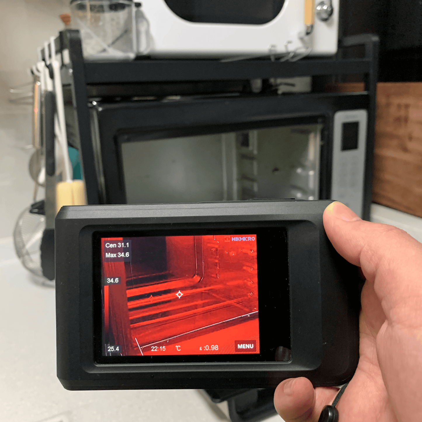HikMicro Pocket2 Handheld Thermal Imager used to test oven appliance